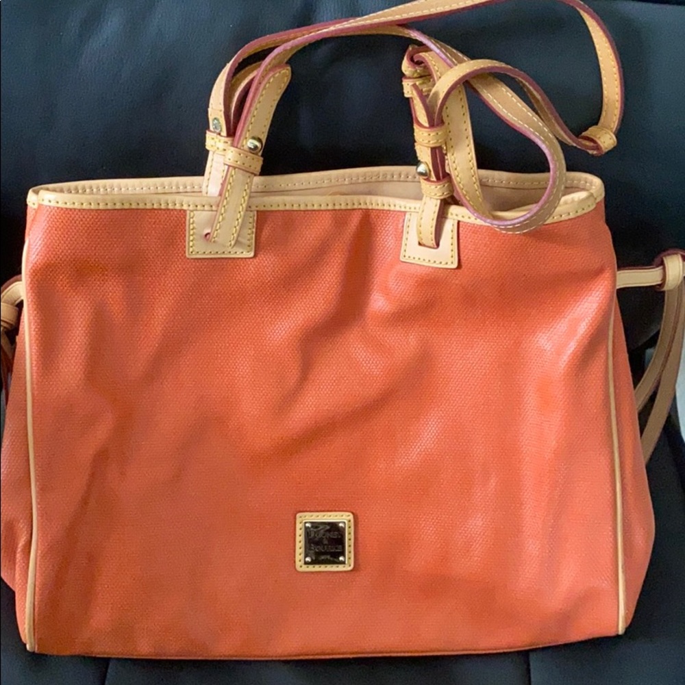 Dooney & Bourke tote